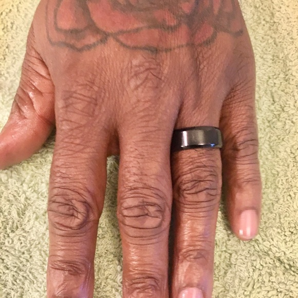 Black wedding band - Picture 2 of 2